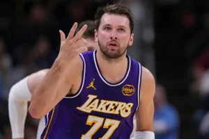 Tired Lakers end their journey with a win against the Pacers