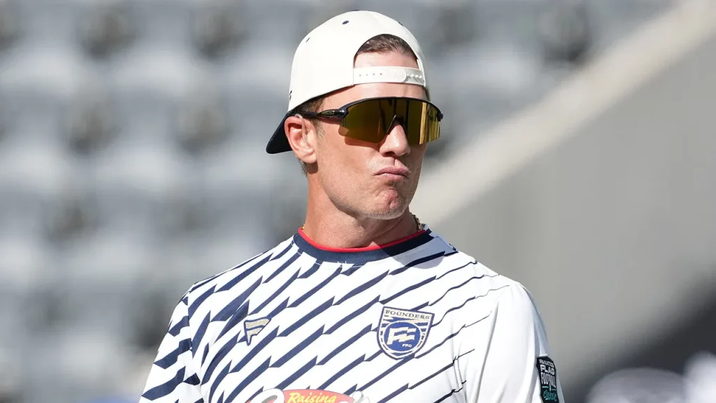 Tom Brady reveals he asked about the possibility of returning to play while being a Raiders owner