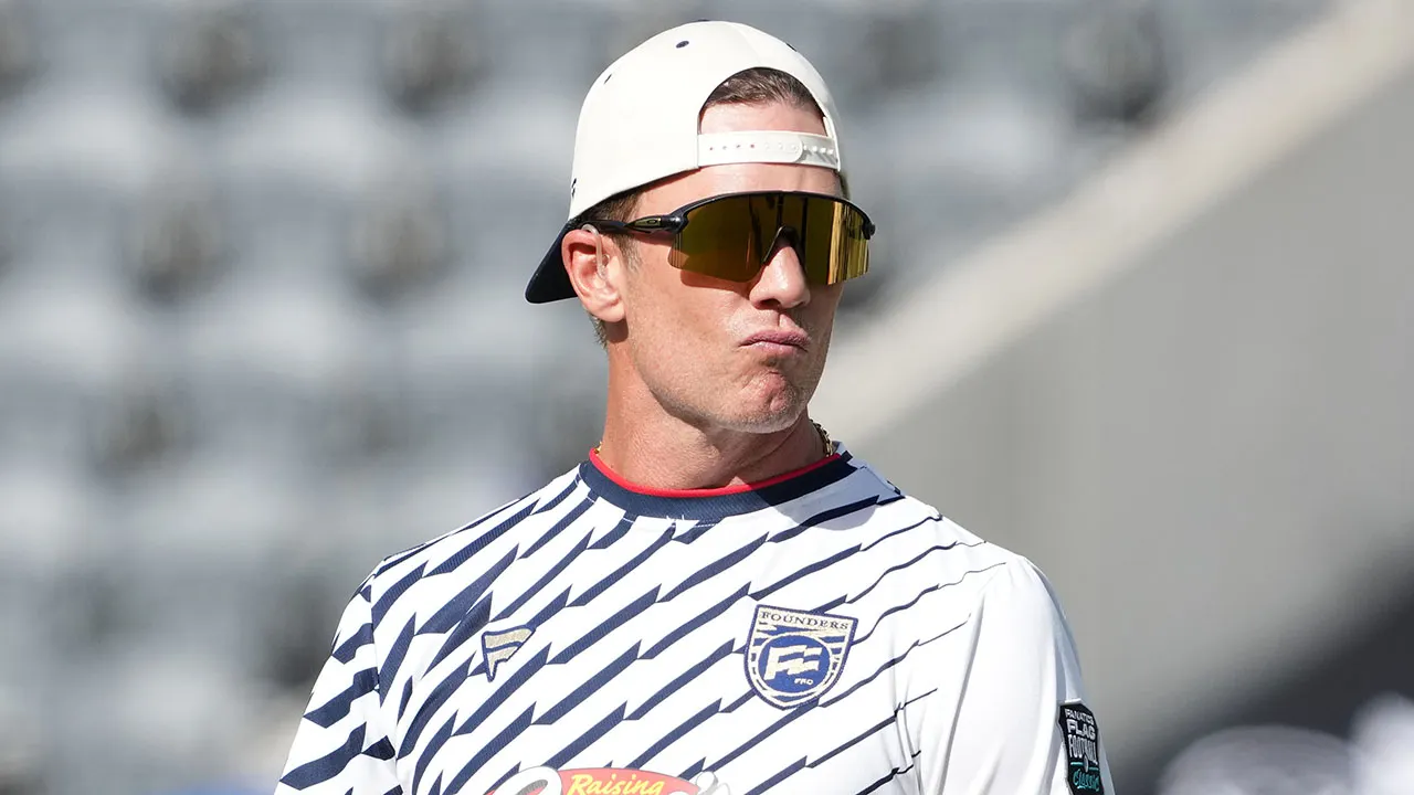 Tom Brady reveals he asked about the possibility of returning to play while being a Raiders owner