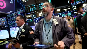 US stocks decline as rising tensions in the Middle East push oil prices up