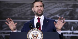 Video captures JD Vance effectively responding to an election interference question from a Detroit reporter, and it has gained widespread attention.