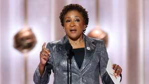 Wanda Sykes believes comedians are afraid to make certain jokes on stage but still ought to do so.