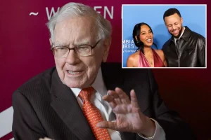 Warren Buffett and NBA player Stephen Curry join forces for a charity lunch