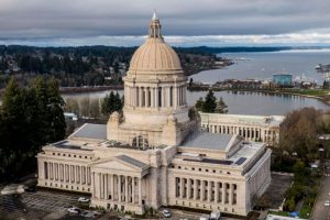 Washington state approves nearly 10% tax on millionaires after a long period without an income tax
