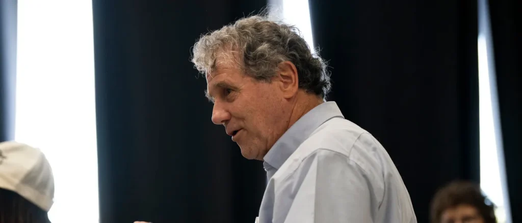 &lsquo;Middle of the Road&rsquo; Democrat Ohio Senate Hopeful Sherrod Brown Too Close to Anti-Police Left, Law Enforcement Claims