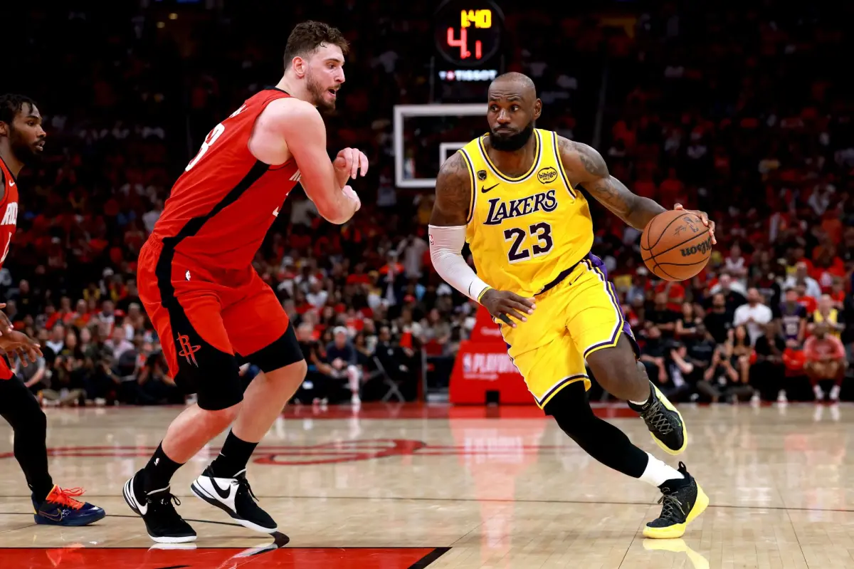 2026 NBA Playoffs: Ways to watch Game 4 between the Lakers and Rockets for free