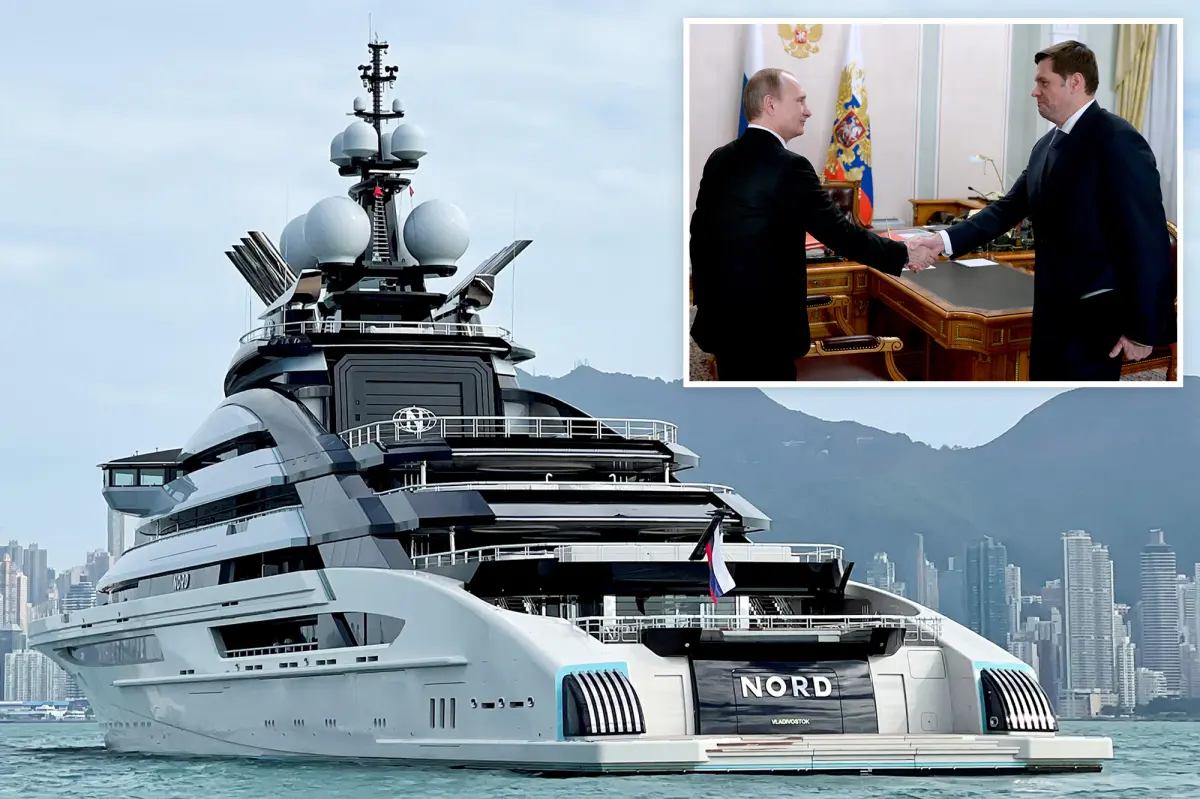 $500M superyacht belonging to Russia's wealthiest individual sails through the Strait of Hormuz