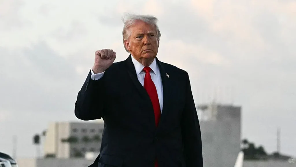 A golden statue of Donald Trump placed at Doral before the PGA Tour returns to the president's golf course