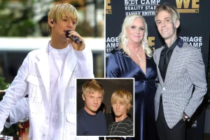 Aaron Carter's mother starts a GoFundMe for him on the Hollywood Walk of Fame