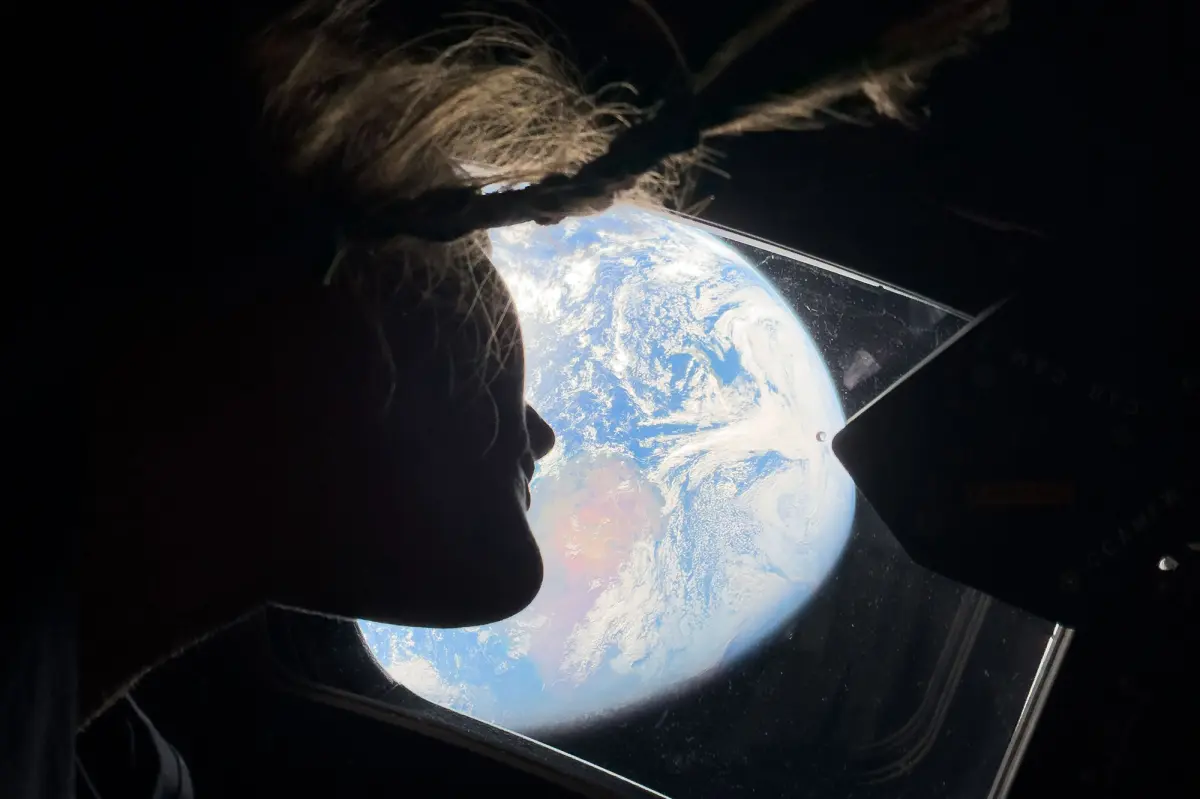 Artemis II crew shares amazing new images of Earth
