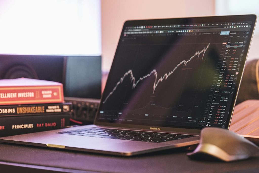 Berkshire Hathaway Inc. (BRK-B): A Top Choice for Low Risk and High Growth Stocks
