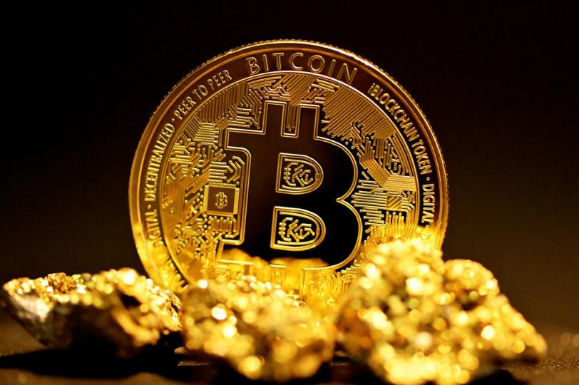 Bitcoin retreats from 12-week peak as Iran surge faces resistance at $79,400