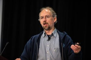 Bitcoin's quantum discussion divides as Adam Back advocates for optional updates instead of a mandatory halt.