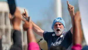 Celebrity chef criticizes Trump for altering the 'rules' at Supreme Court protest