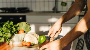 Dietitians Advise Against Consuming One Food Before Sleep for Improved Rest