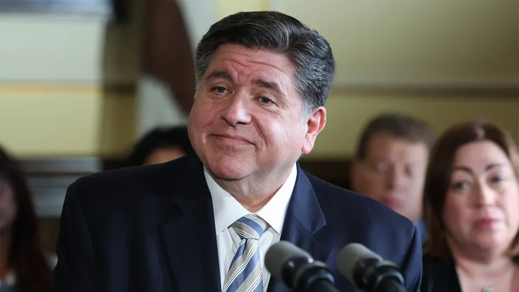 Documents reveal that Illinois officials let go of over 400 immigrants wanted by ICE.
