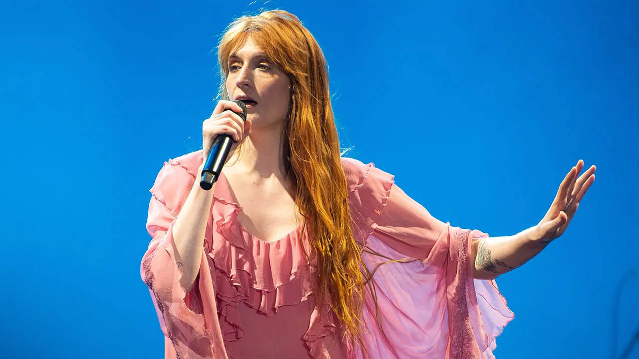 Florence and the Machine collaborates with Planned Parenthood for their tour.