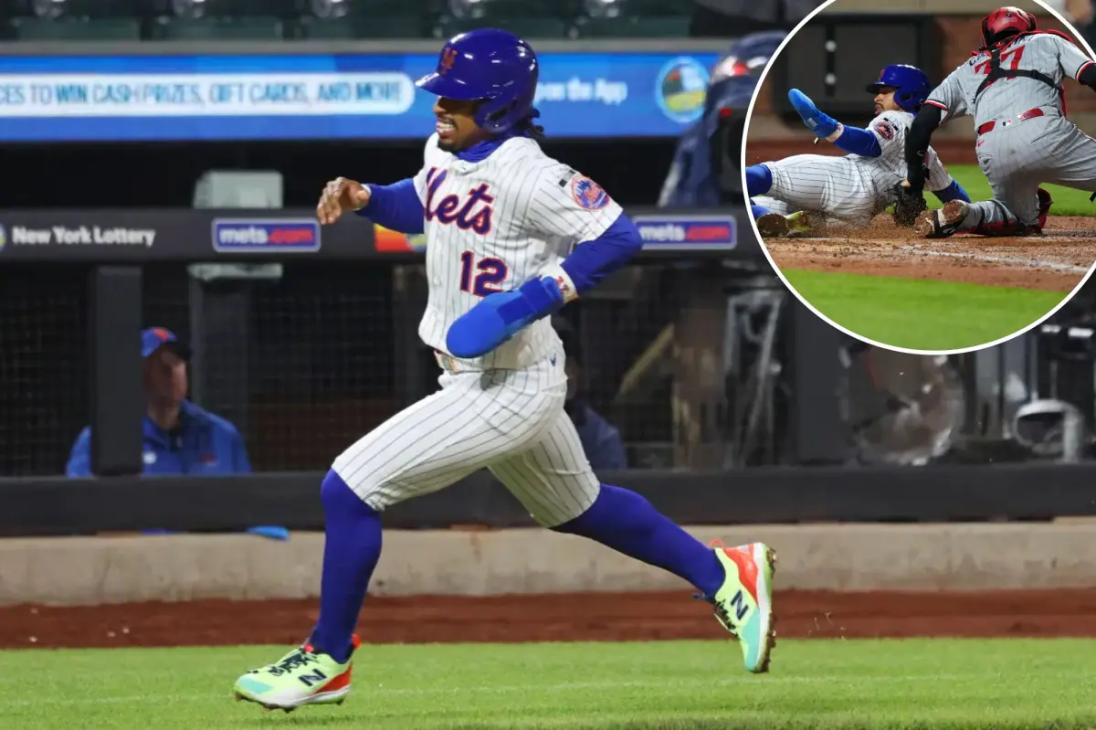 Francisco Lindor of the Mets leaves the game due to tightness in his left calf after running the bases