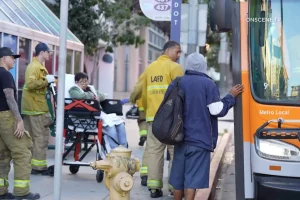 Fugitive escapes after stabbing a passenger on a bus in downtown LA