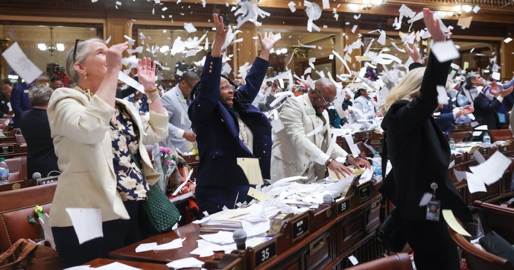 Georgia legislators approve reduction in income tax and provide relief for property tax.