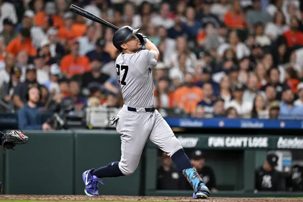 Giancarlo Stanton of the Yankees placed on injured list due to a mild strain
