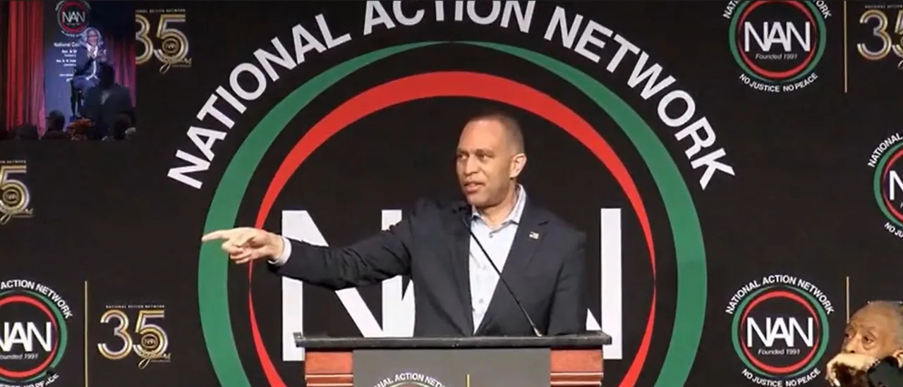 Hakeem Jeffries Explains to Activist Audience That DEI Is Clearly Stated in the Constitution
