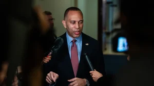 Hakeem Jeffries surprised by a child's question regarding Democrats