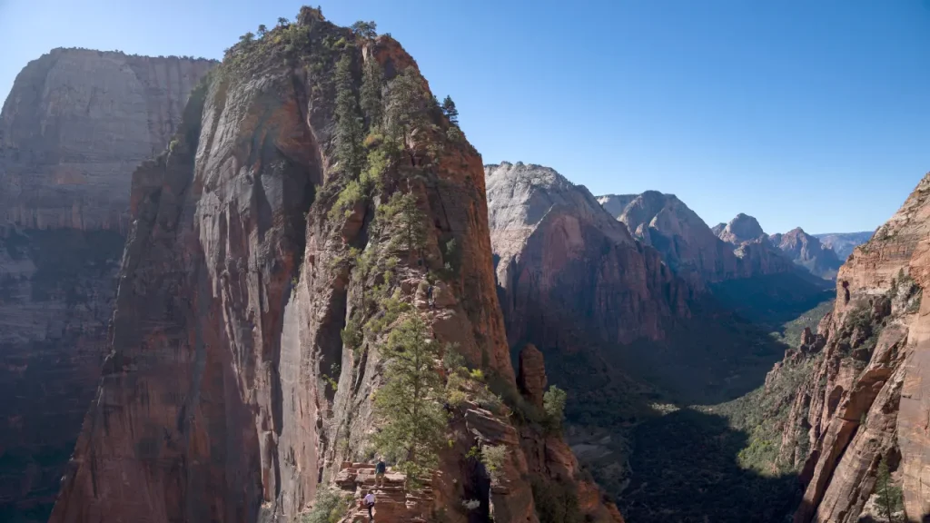 Hiker in Texas dies following a deadly fall from the Angels Landing trail in Zion.