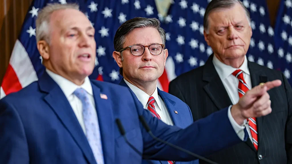 House approves budget plan to finance ICE and CBP through reconciliation