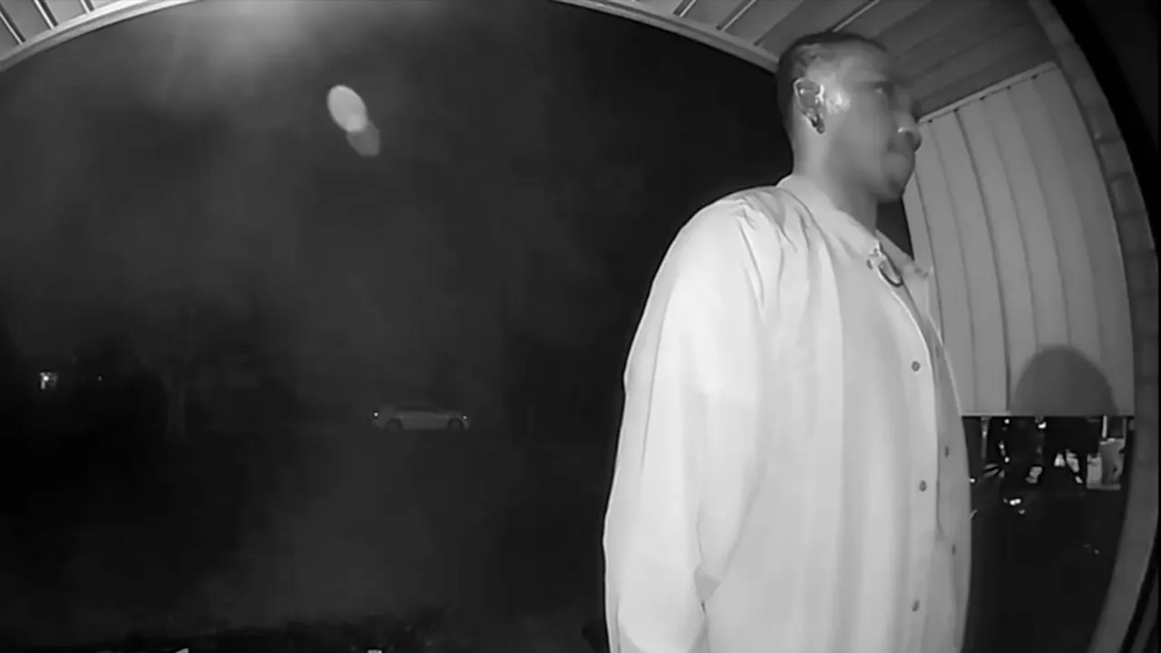 Individual photographed purportedly menacing Ohio father 'in the name of Allah'