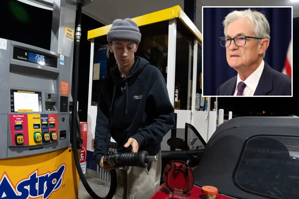 Inflation measure favored by the Fed reaches a three-year peak as gas prices soar due to the conflict in Iran.