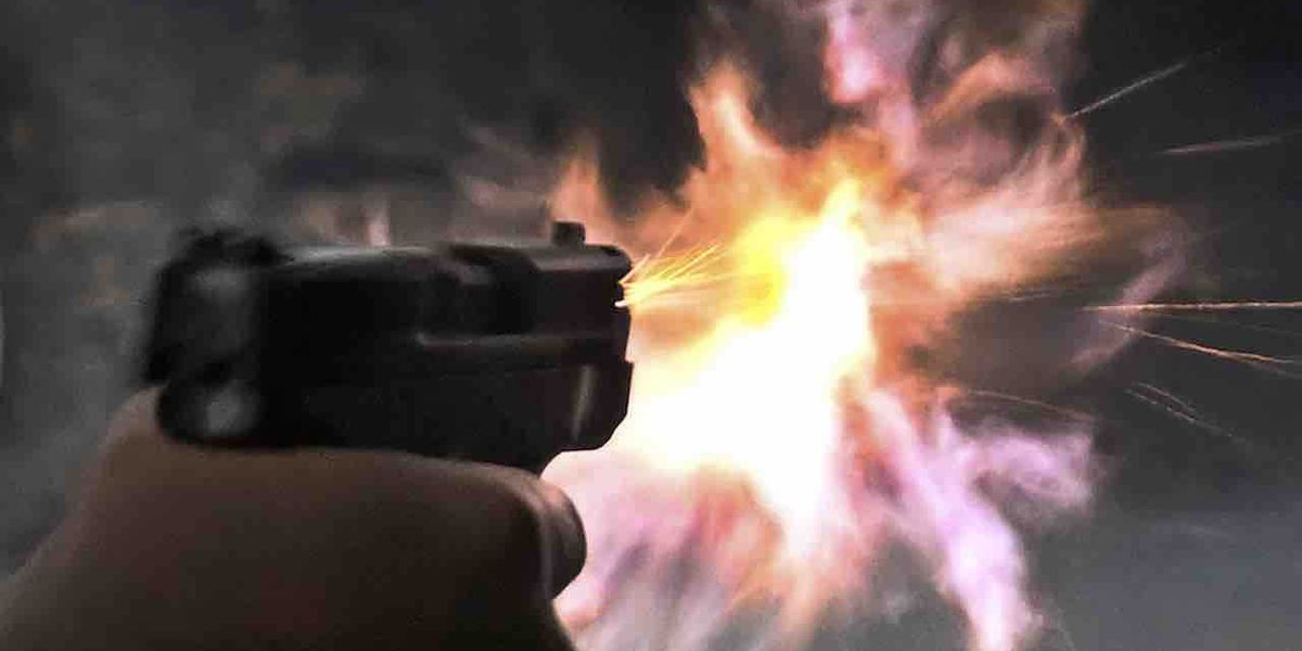 Intruder enters Florida residence, refuses to leave, and threatens the homeowner while approaching him. The homeowner, however, is also armed.