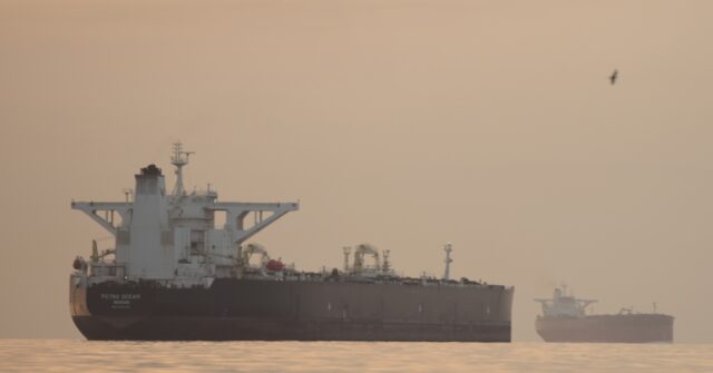 Iran Blockade: IRGC Strikes Three Cargo Ships in the Strait of Hormuz