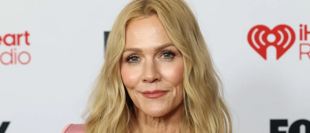 Jennie Garth Reveals She Had Her Stomach Pumped Following a Pill and Alcohol Binge