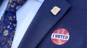 Judge dismisses DOJ lawsuit seeking Arizona voter data