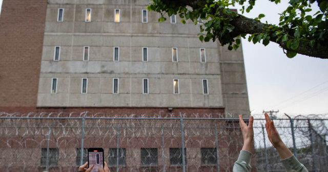 Judges Approve Release of Detained Undocumented Immigrants in New York