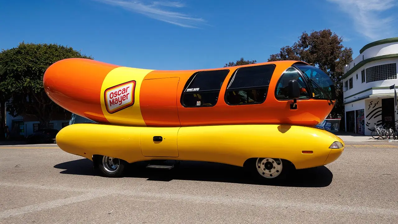 Kansas high school students bring a 27-foot Oscar Mayer Wienermobile to their prom