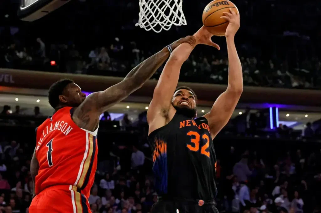 Karl-Anthony Towns sees the Knicks' high playoff hopes as a positive.