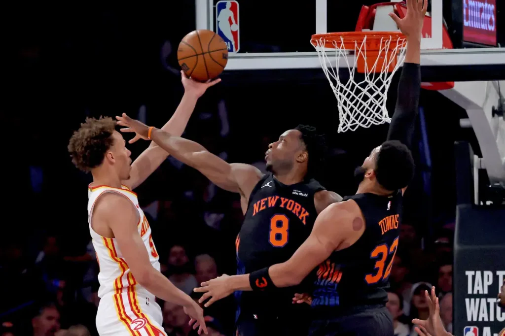 Knicks fall apart in surprising Game 2 defeat, allowing Hawks to tie series