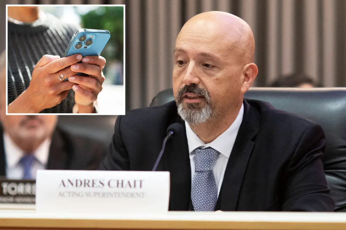 LAUSD implements bold steps to reduce student screen time