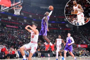 Lakers focusing on rebounding and protecting the ball in matchup with Rockets