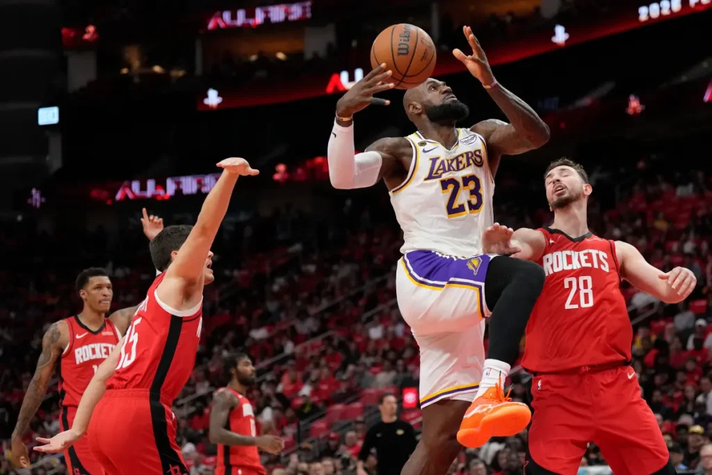 Lakers lose to Rockets 115-96 in Game 4 in Houston
