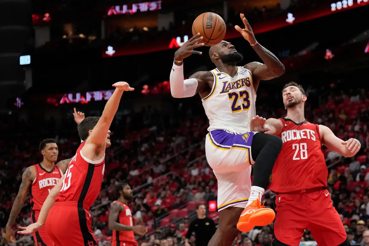 Lakers lose to Rockets 115-96 in Game 4 in Houston