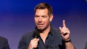 Leading Democrats commend Swalwell's choice to step down from Congress.