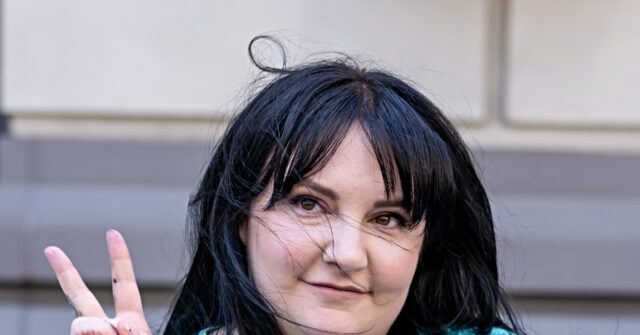 Lena Dunham Blames an Innocent Man for Rape and Now Asks Why She's Disliked