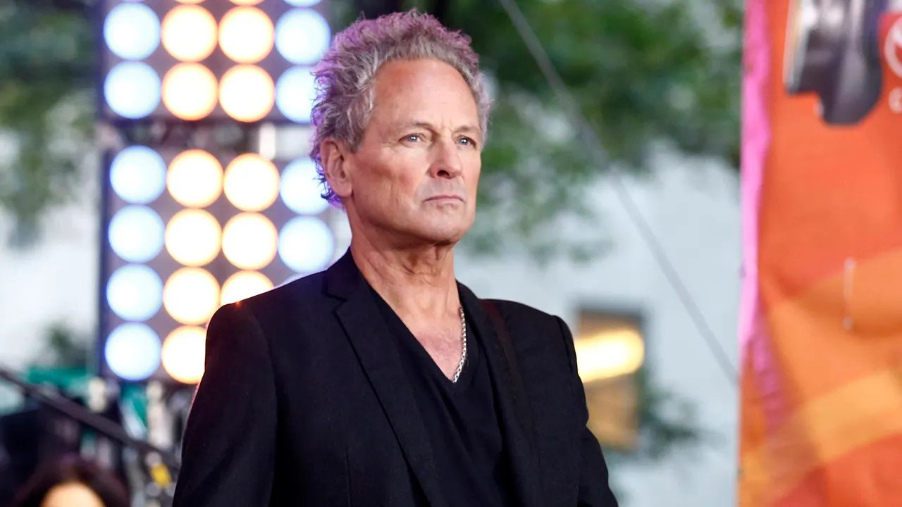 Lindsey Buckingham of Fleetwood Mac faces seven charges related to an alleged stalker.
