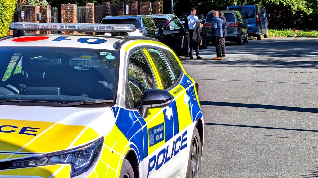 London counterterror police investigate suspected arsons at synagogues connected to Iran