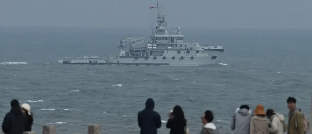 Many Chinese Navy Ships Set Sail While US Concentrates on Iran