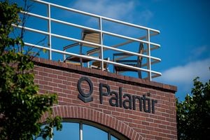 Michael Burry maintains his short position on Palantir after Trump raises the stock