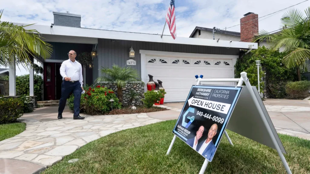 Mortgage rates decrease to 6.3%